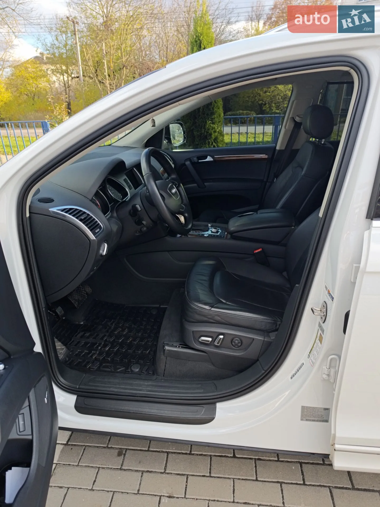 Audi Q7 2015 VIN WA1LGAFEXFD024321 фото оголошення 11 з 19