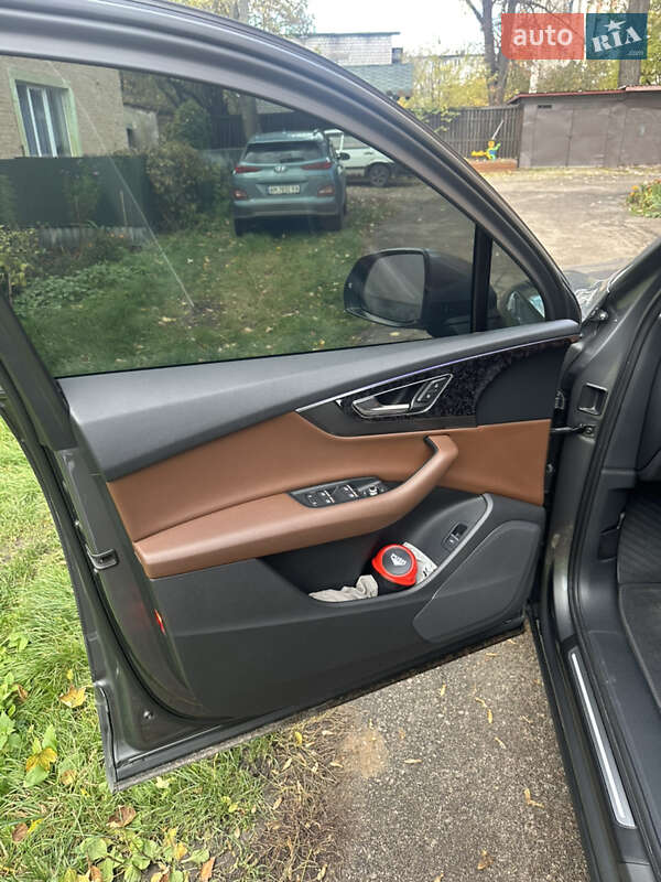 Внедорожник / Кроссовер Audi Q7 2016 в Житомире