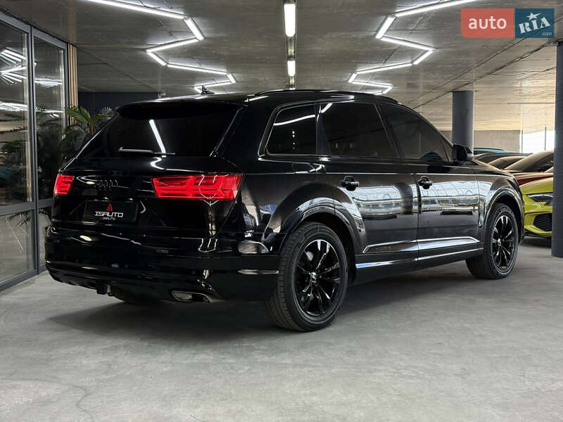 Позашляховик / Кросовер Audi Q7 2017 в Одесі