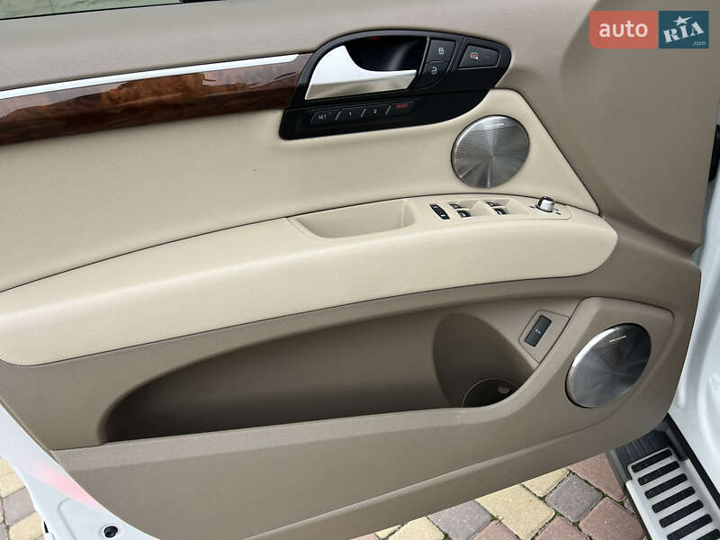 Позашляховик / Кросовер Audi Q7 2012 в Дніпрі