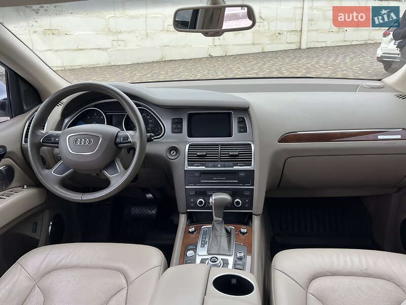 Позашляховик / Кросовер Audi Q7 2012 в Дніпрі