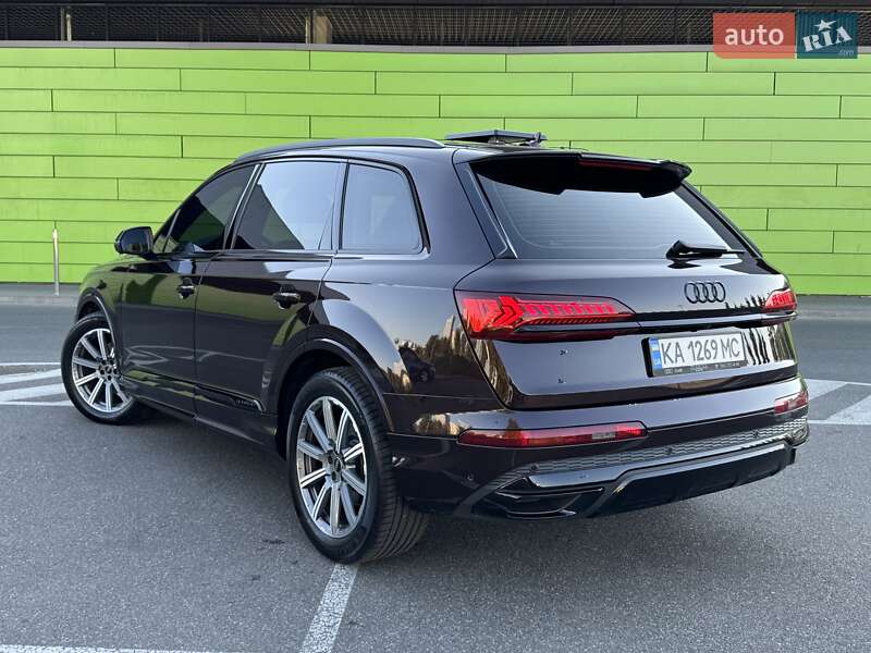 Внедорожник / Кроссовер Audi Q7 2022 в Киеве фото 21 Внедорожник / Кроссовер Audi Q7 2022 в Киеве