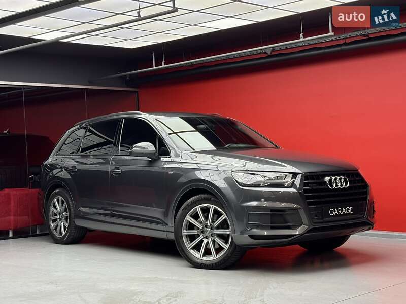 Позашляховик / Кросовер Audi Q7 2019 в Києві