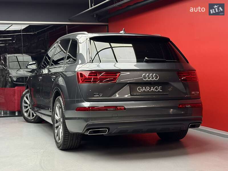Позашляховик / Кросовер Audi Q7 2019 в Києві