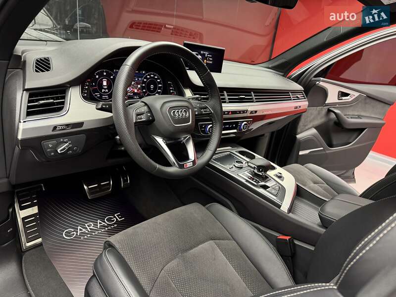 Позашляховик / Кросовер Audi Q7 2019 в Києві