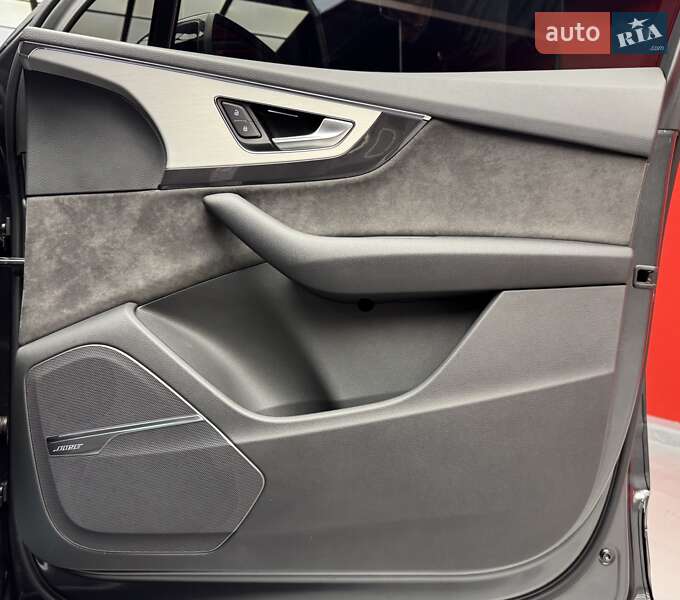 Позашляховик / Кросовер Audi Q7 2019 в Києві