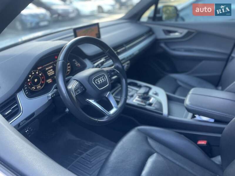 Позашляховик / Кросовер Audi Q7 2017 в Києві