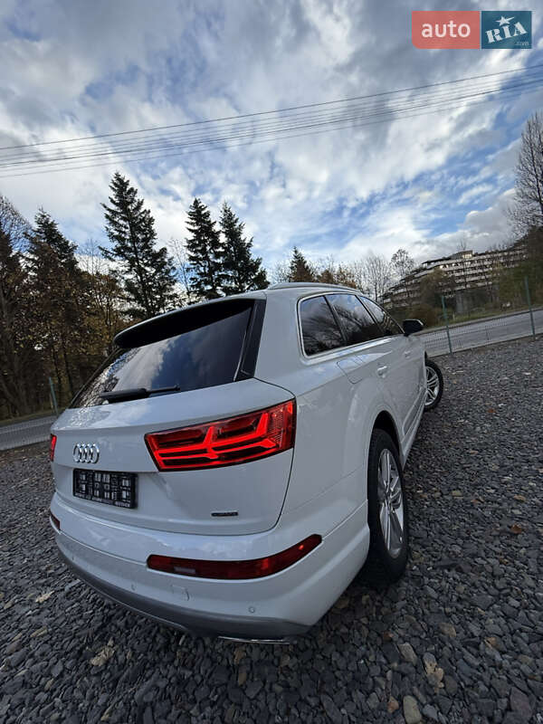 Позашляховик / Кросовер Audi Q7 2018 в Трускавці