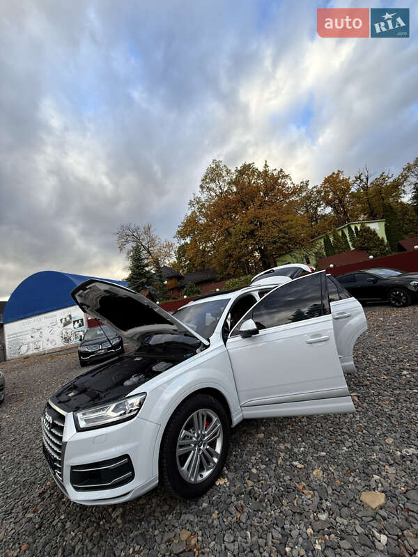 Позашляховик / Кросовер Audi Q7 2018 в Трускавці