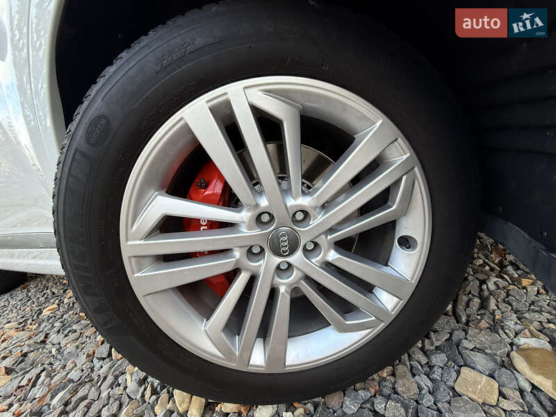 Позашляховик / Кросовер Audi Q7 2018 в Трускавці