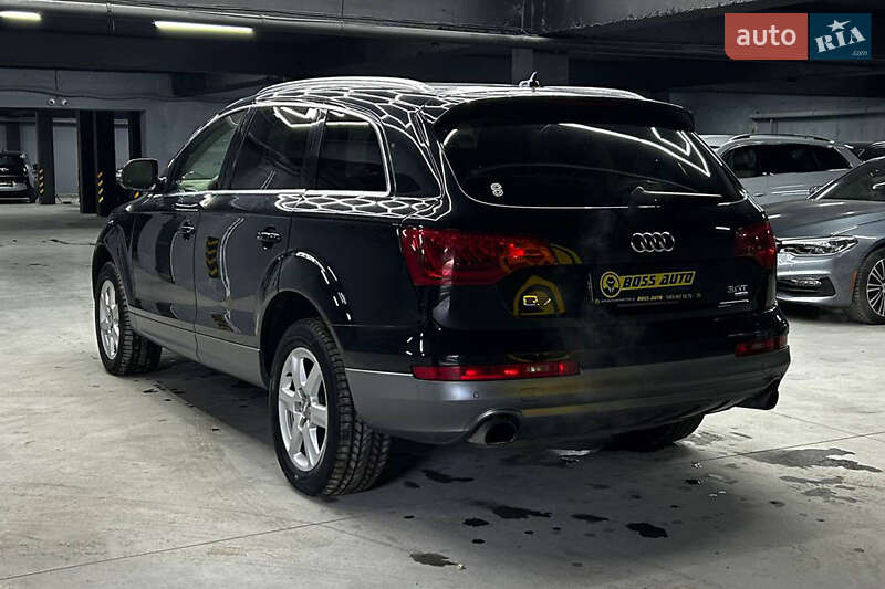 Позашляховик / Кросовер Audi Q7 2013 в Чернівцях