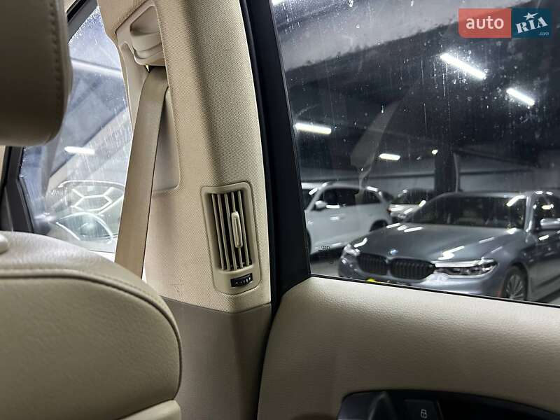 Позашляховик / Кросовер Audi Q7 2013 в Чернівцях