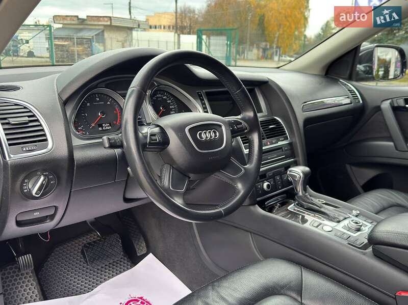 Позашляховик / Кросовер Audi Q7 2015 в Львові