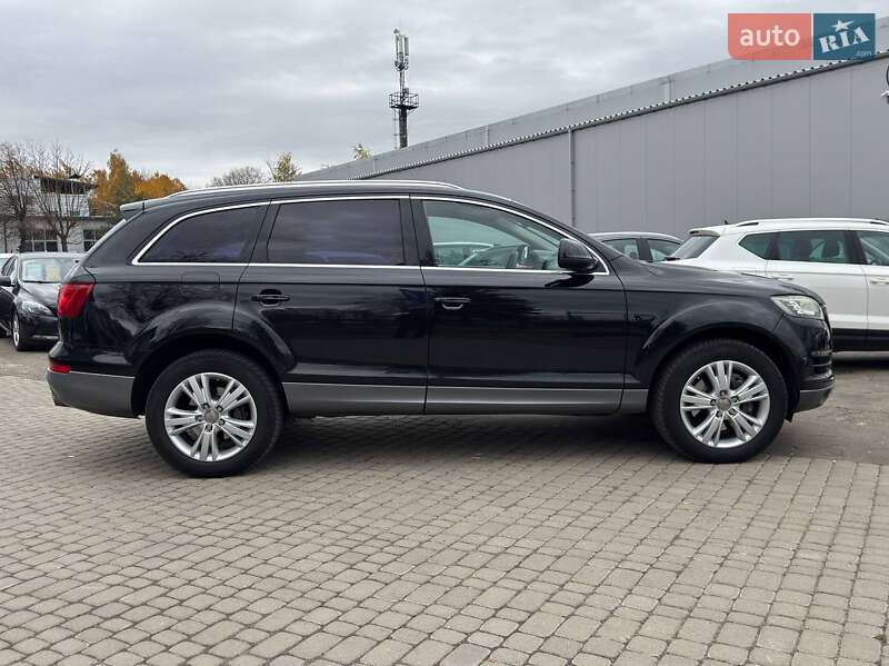 Позашляховик / Кросовер Audi Q7 2015 в Львові