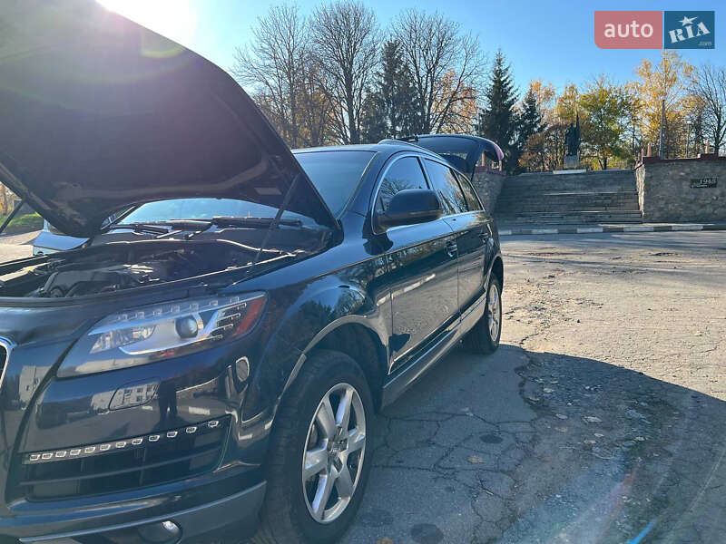 Внедорожник / Кроссовер Audi Q7 2010 в Обухове