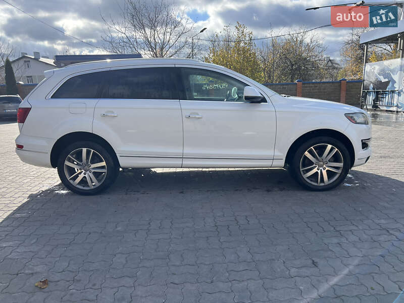 Позашляховик / Кросовер Audi Q7 2011 в Луцьку