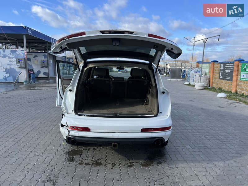 Позашляховик / Кросовер Audi Q7 2011 в Луцьку