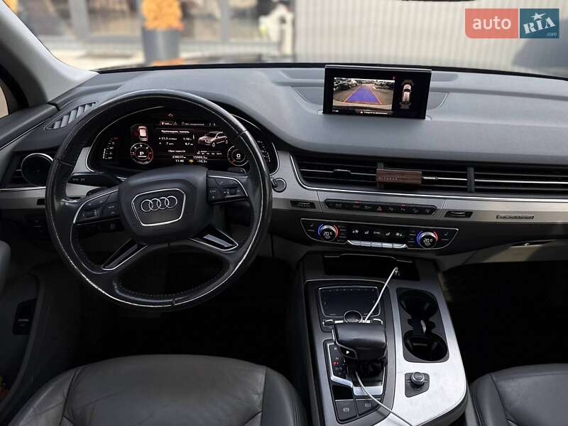 Внедорожник / Кроссовер Audi Q7 2016 в Киеве