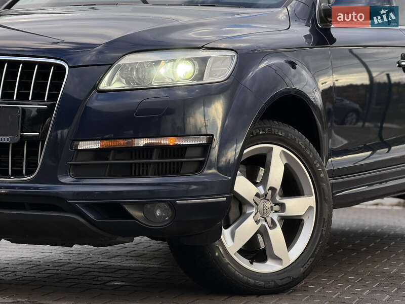 Позашляховик / Кросовер Audi Q7 2013 в Києві