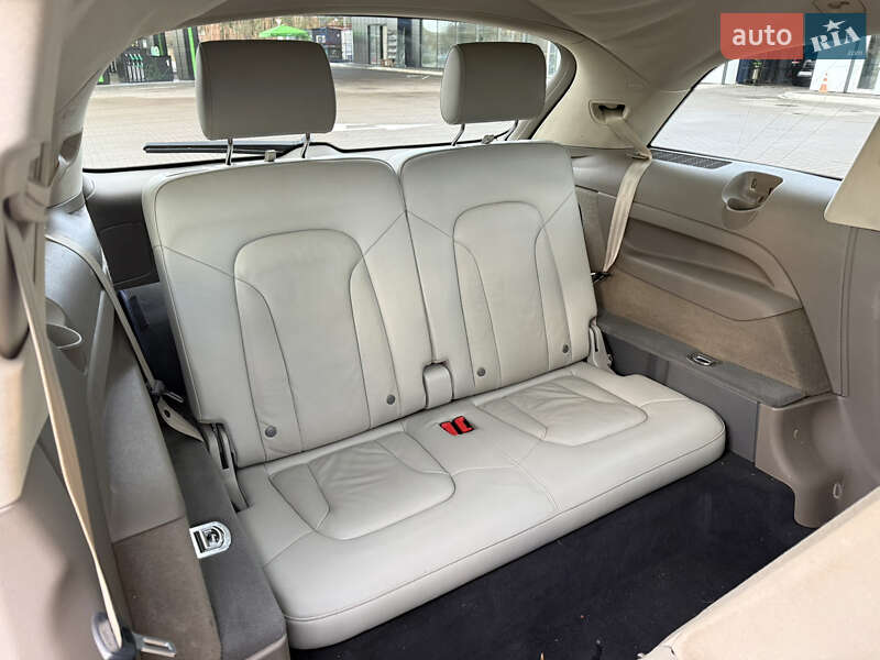 Позашляховик / Кросовер Audi Q7 2013 в Києві