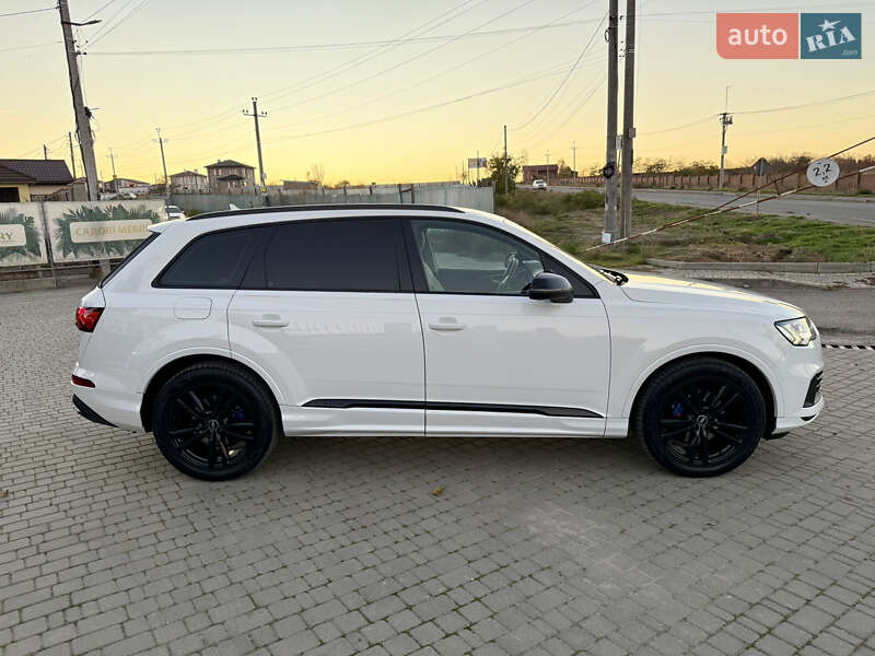 Позашляховик / Кросовер Audi Q7 2020 в Одесі фото 2 Позашляховик / Кросовер Audi Q7 2020 в Одесі