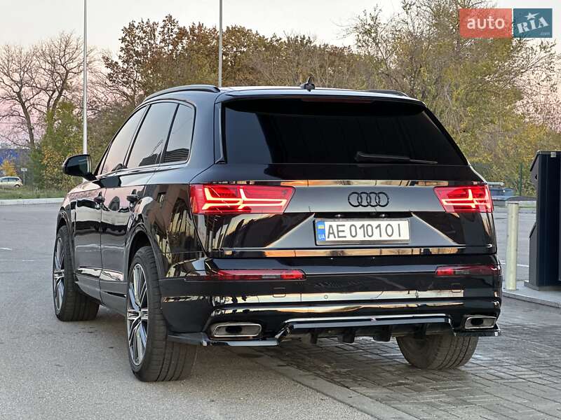 Внедорожник / Кроссовер Audi Q7 2017 в Днепре фото 13 Внедорожник / Кроссовер Audi Q7 2017 в Днепре