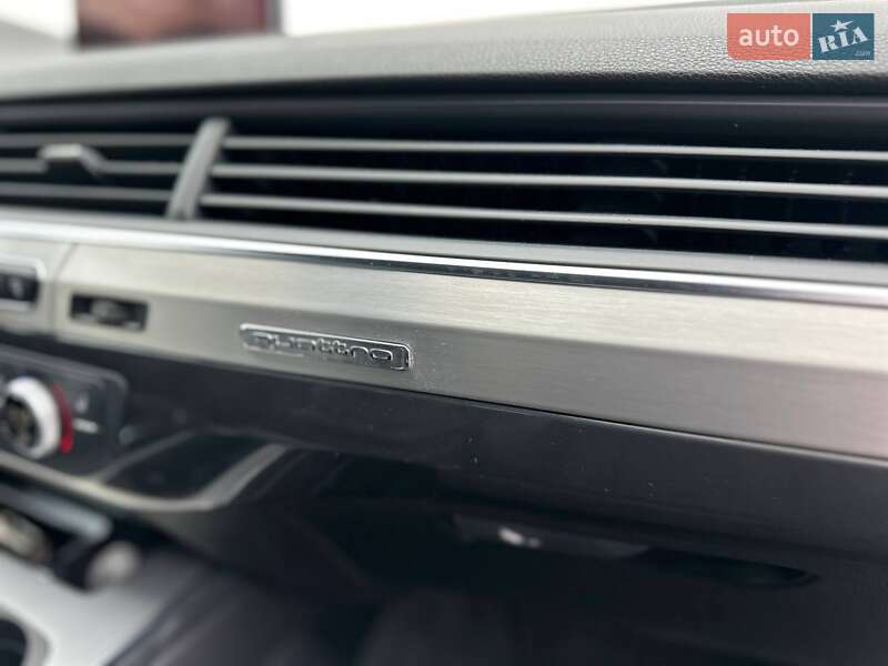 Внедорожник / Кроссовер Audi Q7 2017 в Ровно