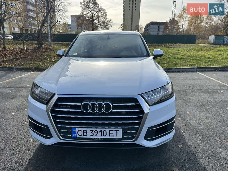 Позашляховик / Кросовер Audi Q7 2019 в Чернігові