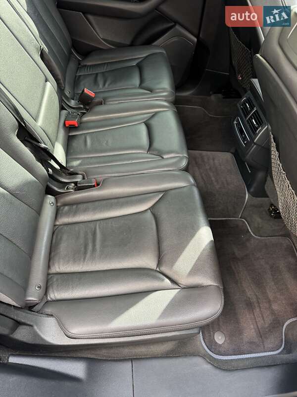 Внедорожник / Кроссовер Audi Q7 2017 в Сарнах