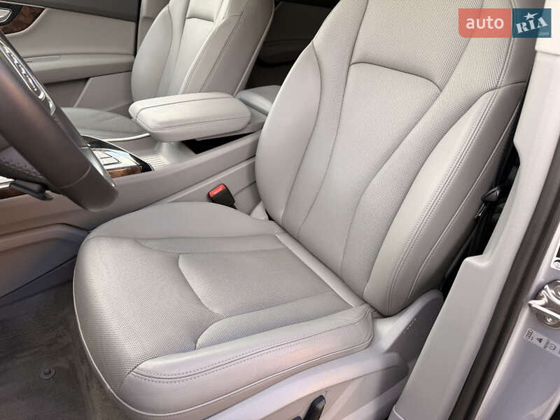 Внедорожник / Кроссовер Audi Q7 2018 в Киеве