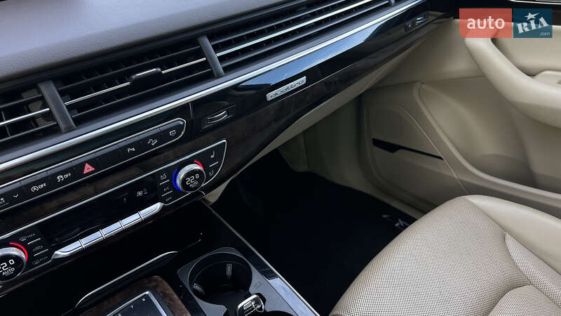 Позашляховик / Кросовер Audi Q7 2017 в Львові фото 21 Позашляховик / Кросовер Audi Q7 2017 в Львові