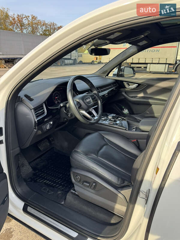 Позашляховик / Кросовер Audi Q7 2018 в Києві фото 24 Позашляховик / Кросовер Audi Q7 2018 в Києві
