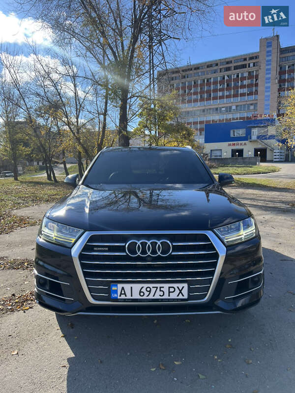 Внедорожник / Кроссовер Audi Q7 2017 в Запорожье