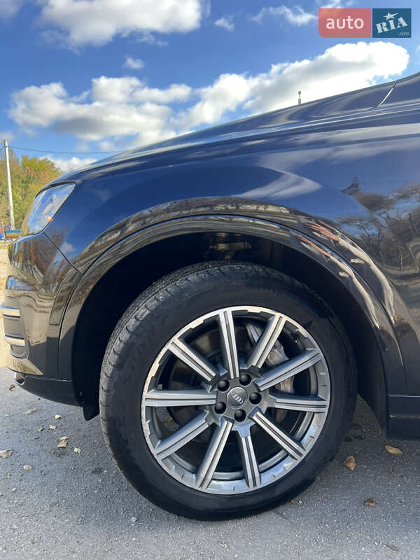 Внедорожник / Кроссовер Audi Q7 2017 в Запорожье
