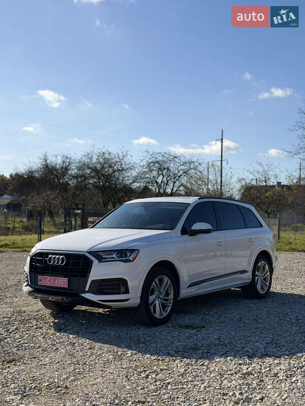Позашляховик / Кросовер Audi Q7 2020 в Новояворівську