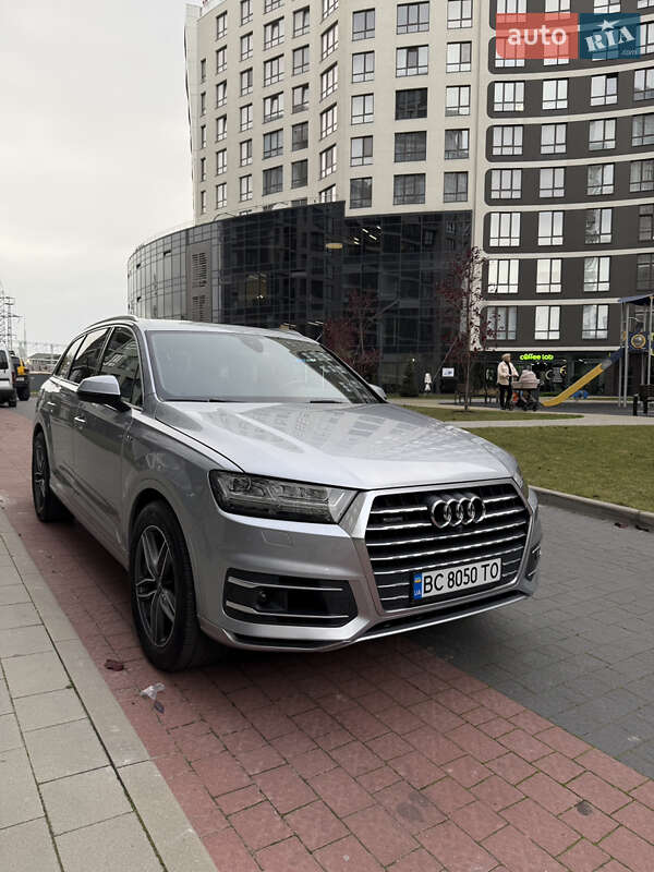 Позашляховик / Кросовер Audi Q7 2017 в Львові