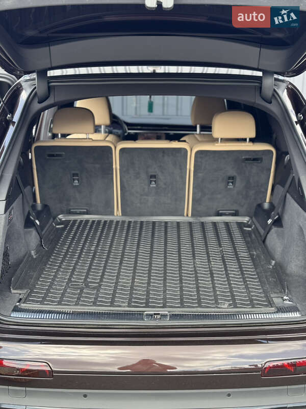 Позашляховик / Кросовер Audi Q7 2020 в Києві фото 18 Позашляховик / Кросовер Audi Q7 2020 в Києві