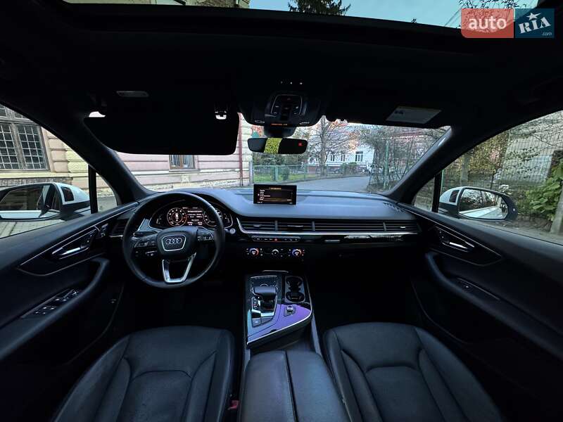 Внедорожник / Кроссовер Audi Q7 2017 в Черновцах