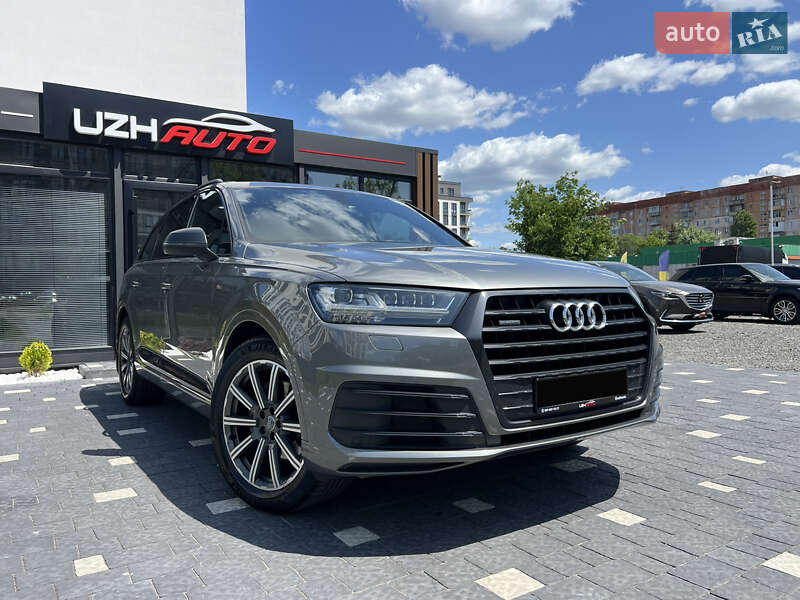 Позашляховик / Кросовер Audi Q7 2017 в Ужгороді