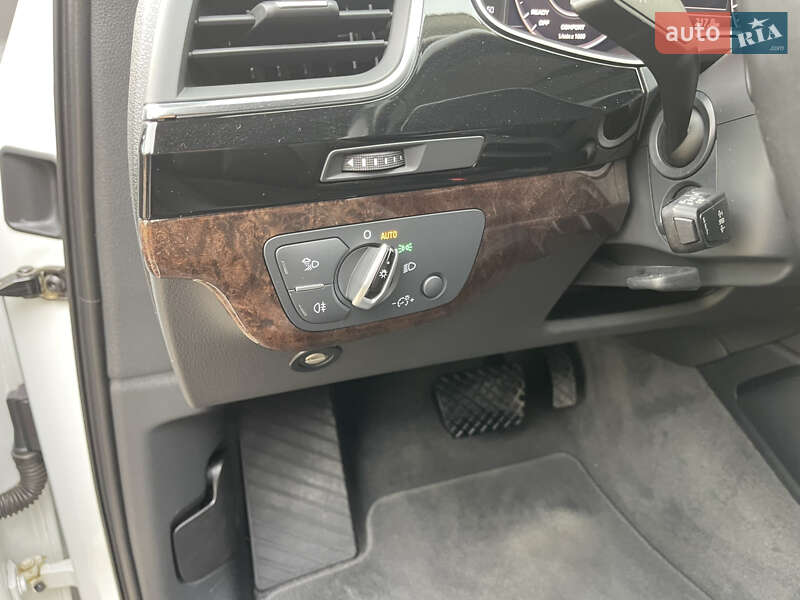 Внедорожник / Кроссовер Audi Q7 2015 в Киеве