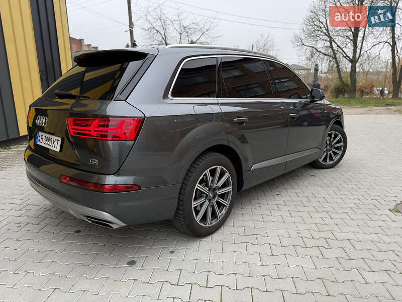 Внедорожник / Кроссовер Audi Q7 2016 в Баре