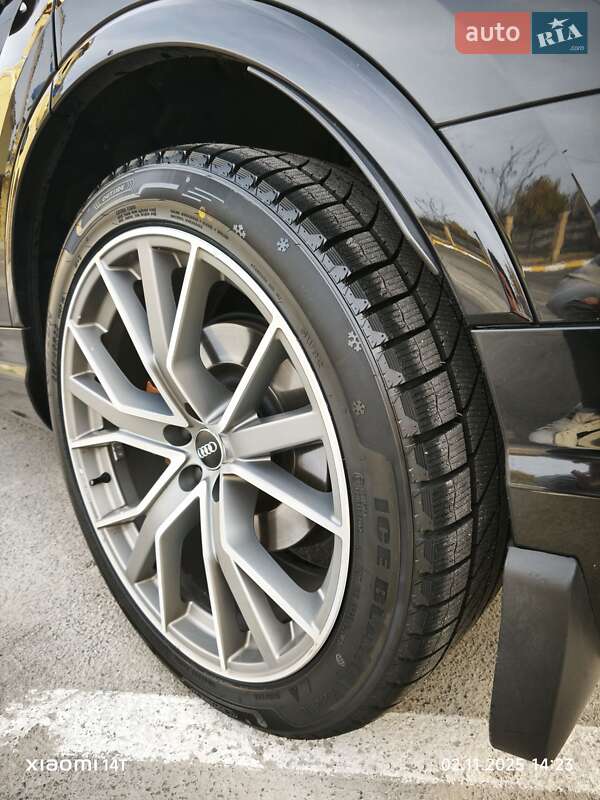 Позашляховик / Кросовер Audi Q7 2019 в Києві