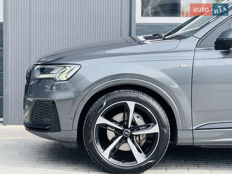 Внедорожник / Кроссовер Audi Q7 2020 в Мукачево