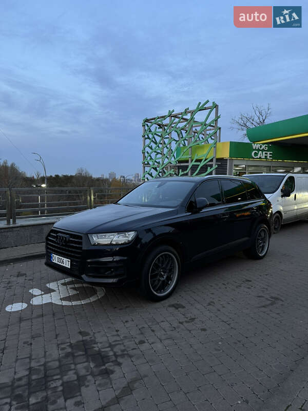 Позашляховик / Кросовер Audi Q7 2016 в Києві фото 13 Позашляховик / Кросовер Audi Q7 2016 в Києві