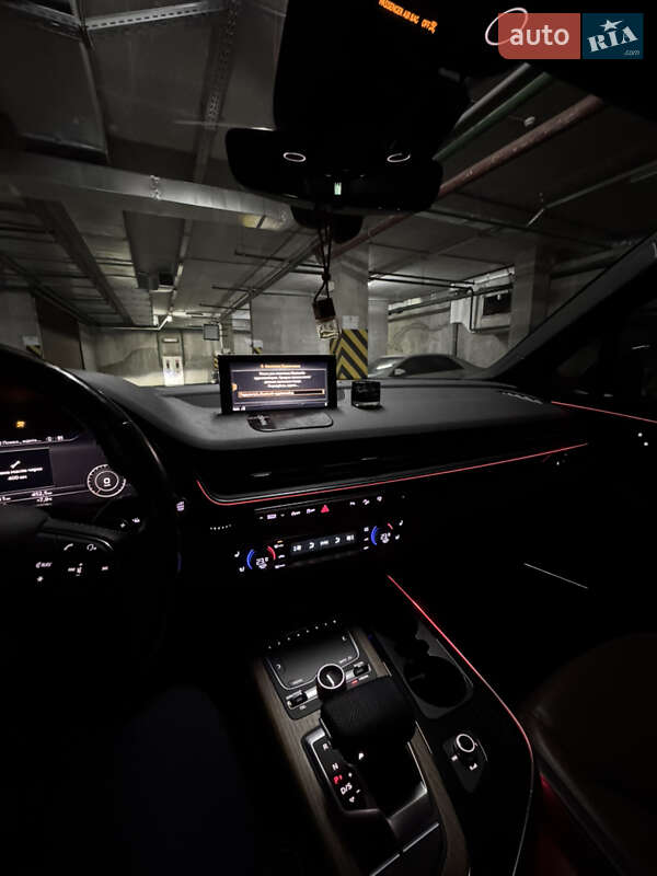 Позашляховик / Кросовер Audi Q7 2016 в Києві фото 39 Позашляховик / Кросовер Audi Q7 2016 в Києві