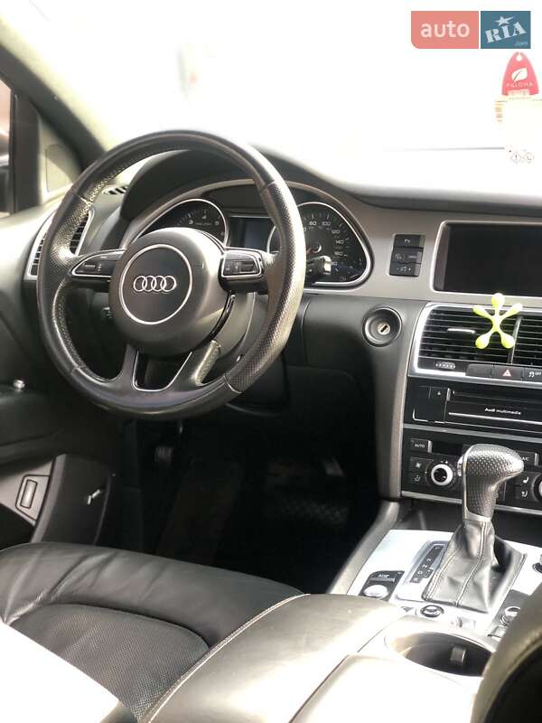 Позашляховик / Кросовер Audi Q7 2015 в Львові