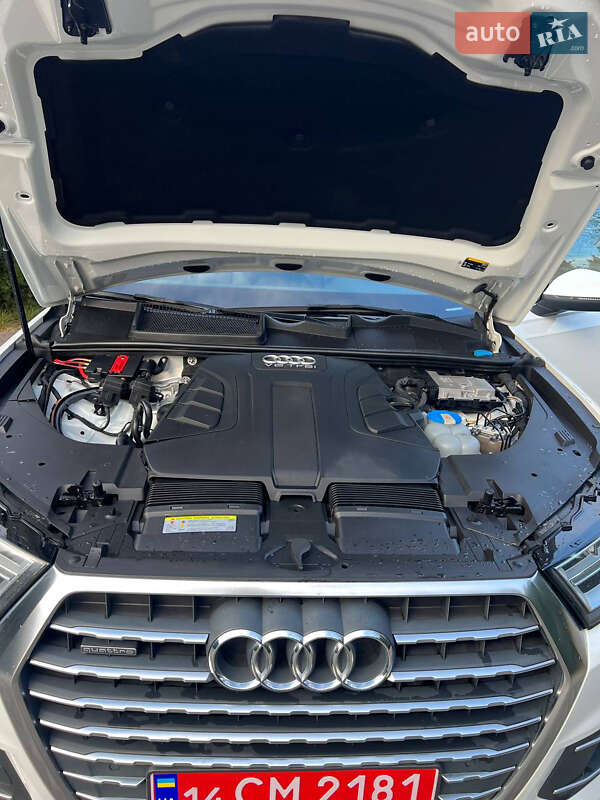 Позашляховик / Кросовер Audi Q7 2016 в Львові