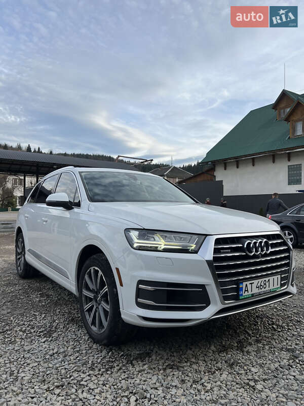 Внедорожник / Кроссовер Audi Q7 2017 в Рахове