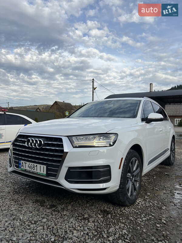 Внедорожник / Кроссовер Audi Q7 2017 в Рахове