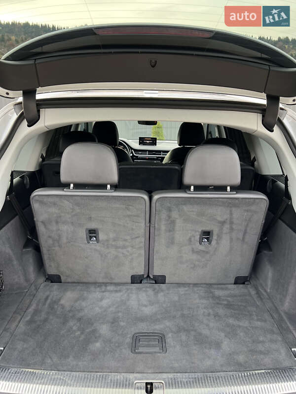 Внедорожник / Кроссовер Audi Q7 2017 в Рахове